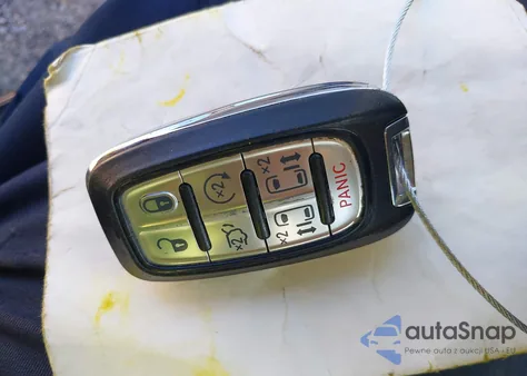 2017 Chrysler Pacifica Touring-L из США, поврежденный, VIN 2C4RC1BG4HR668027